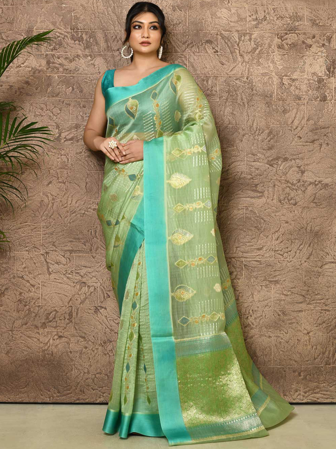 

Rasm by Muskaan Woven Design Zari Organza Banarasi Saree, Green