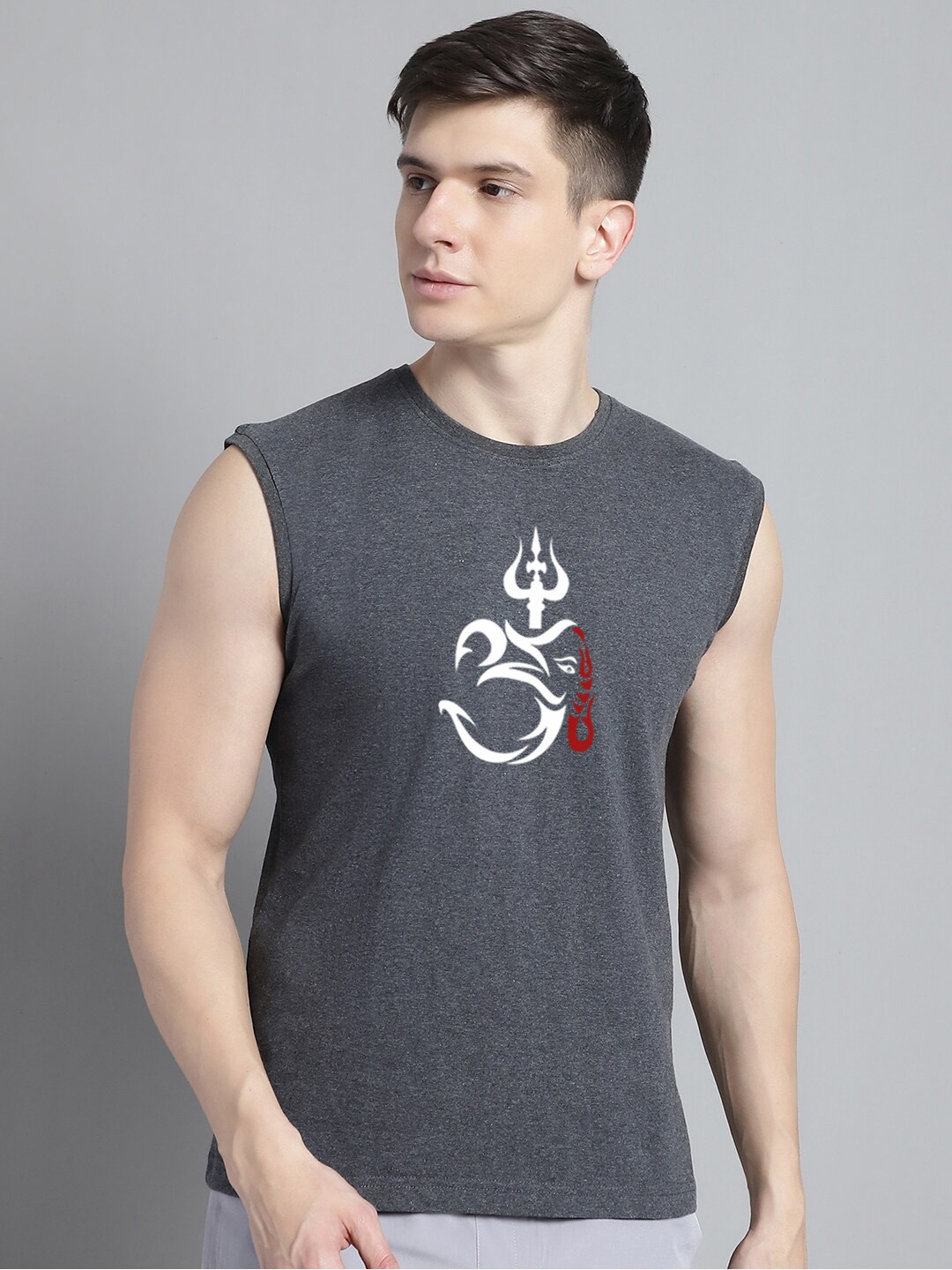 

FBAR Typography Printed Applique Cotton Slim Fit T-shirt, Grey