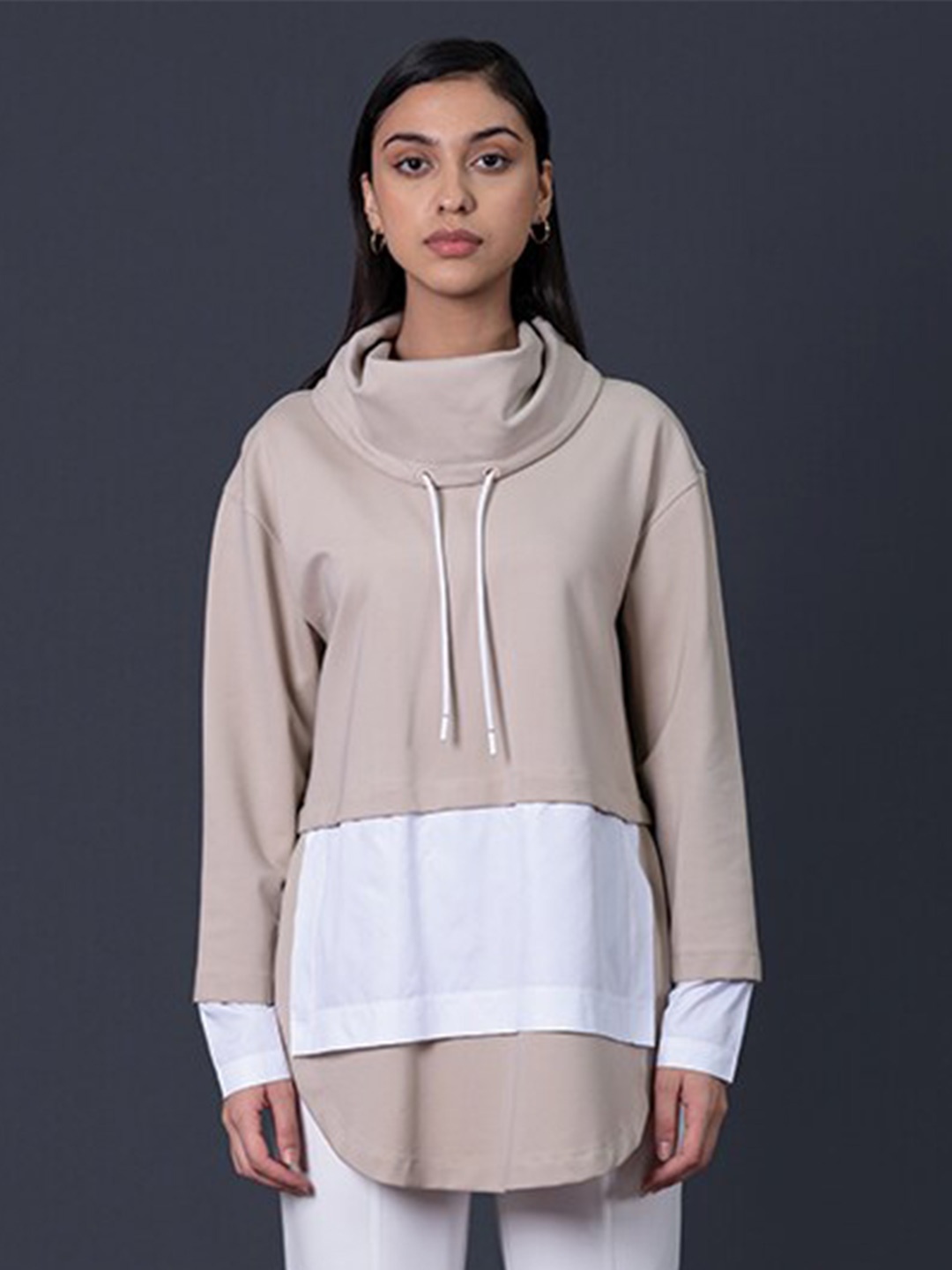 

Muvazo Colourblocked Long Sleeves Pullover Sweatshirt, Beige