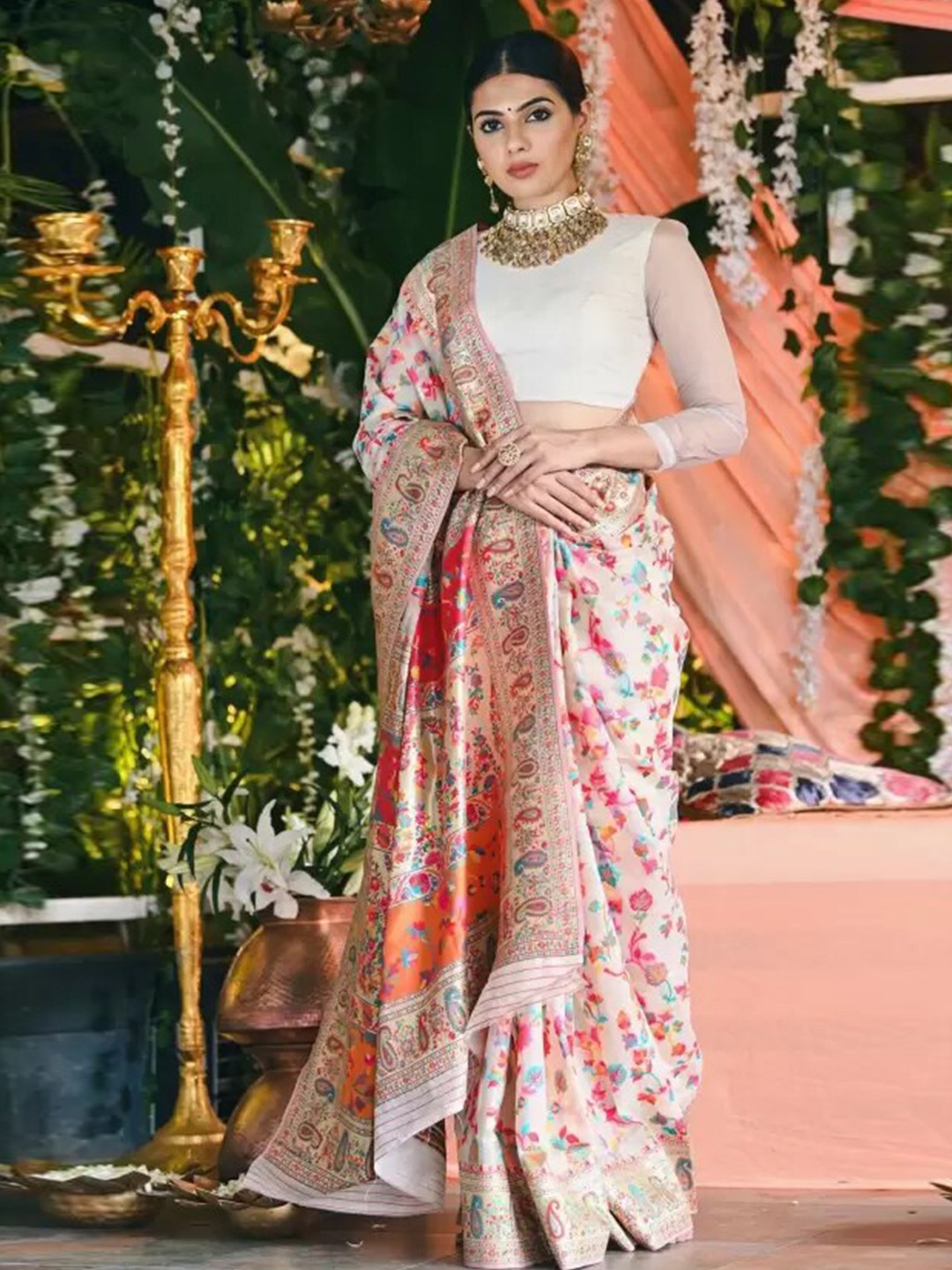 

KanjiQueen Paisley Woven Design Pure Silk Banarasi Saree, Off white