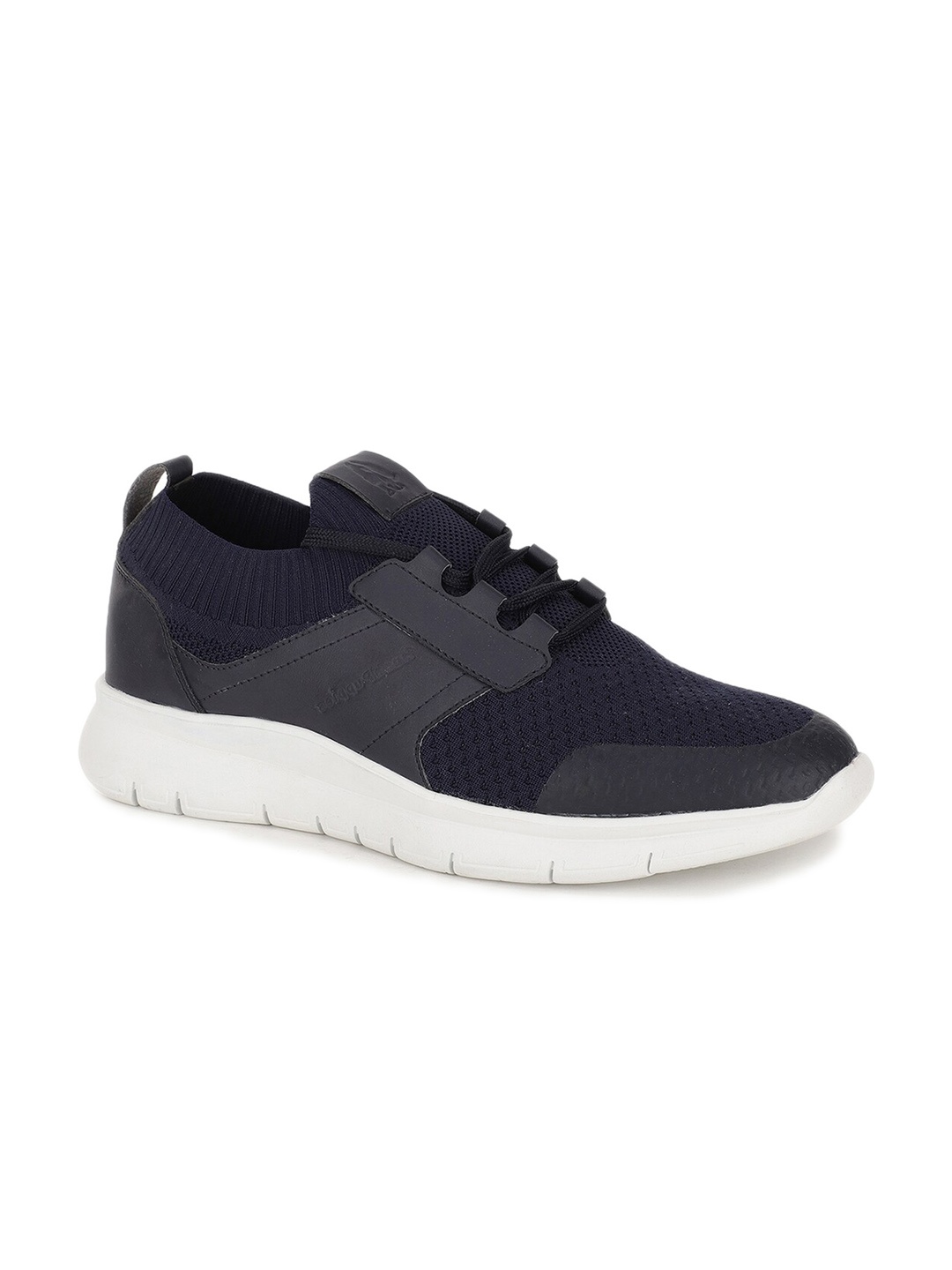 

Hush Puppies Men Round Toe Sneakers, Navy blue