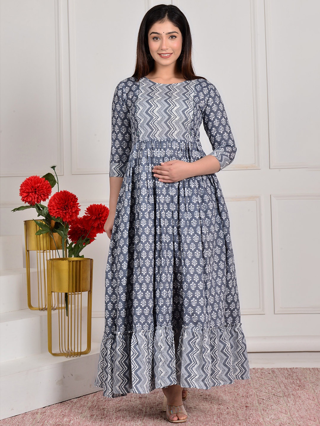

Gujari Ethnic Motifs Printed Round Neck Three-Quarter Sleeves Anarkali Kurta, Grey