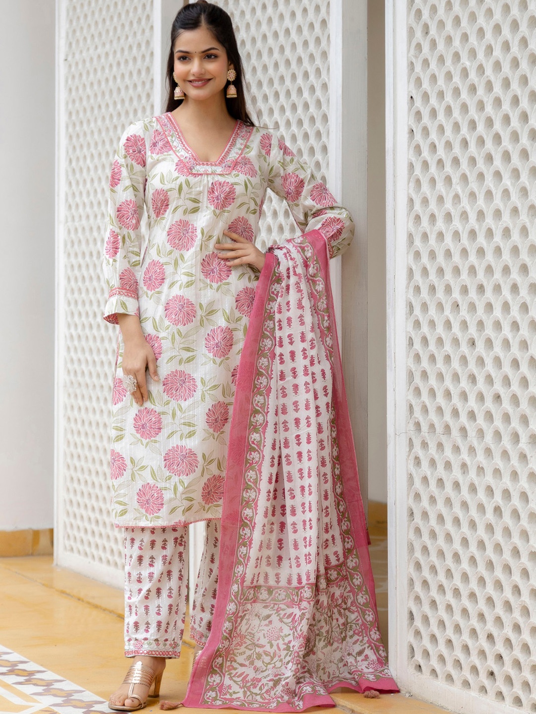

OMASK Women Floral Yoke Design Regular Mirror Work Pure Cotton Kurta with Trousers & With Dupatta, White