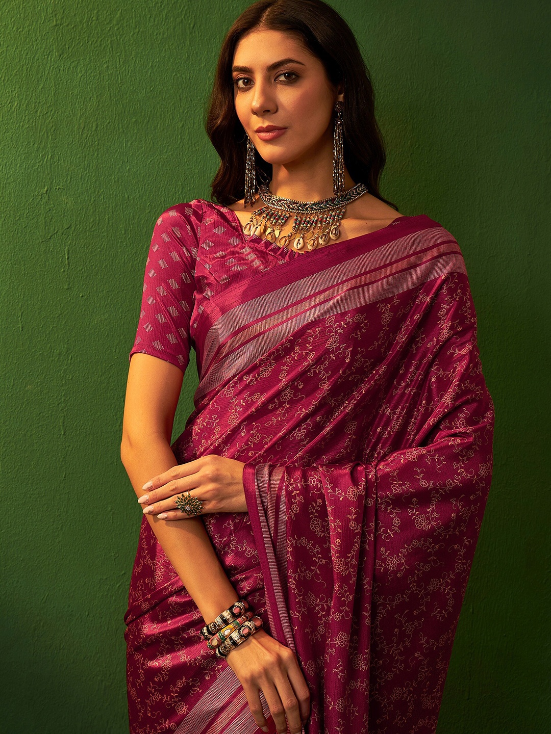 

Sangria Ethnic Floral Printed Saree, Pink
