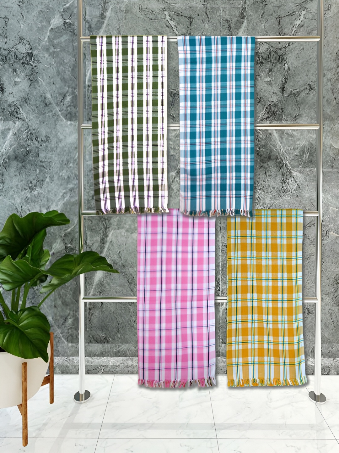 

Athom Living White & Pink 4 Pieces Checkered Cotton 150 GSM Towel Set