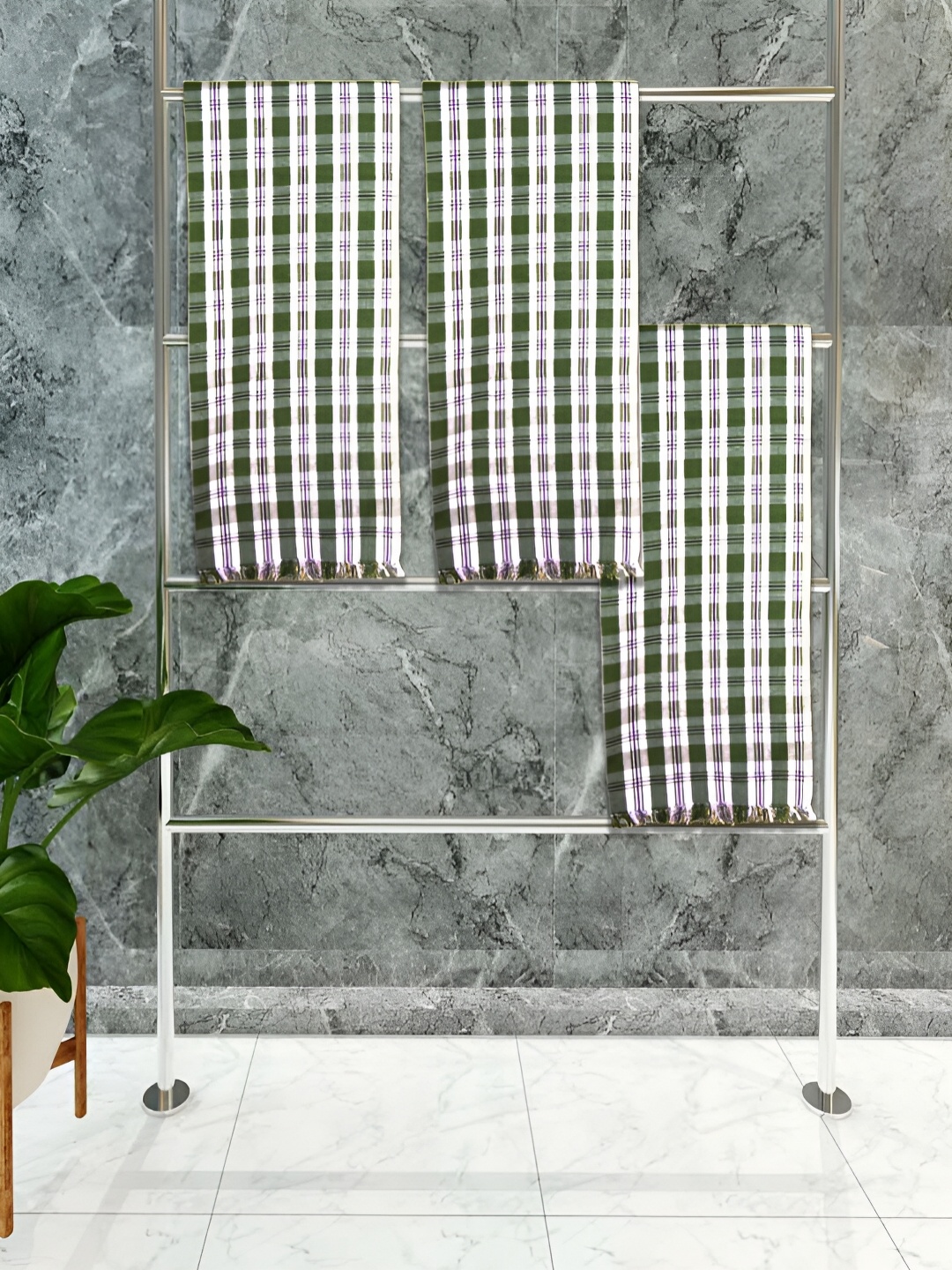 

Athom Living Green & White 3 Pieces Checkered Cotton 150 GSM Towel Set