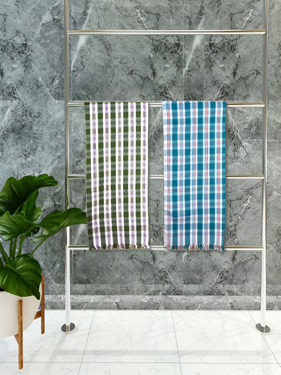 

Athom Living White & Blue 2 Pieces Checkered Cotton 150 GSM Towel Set