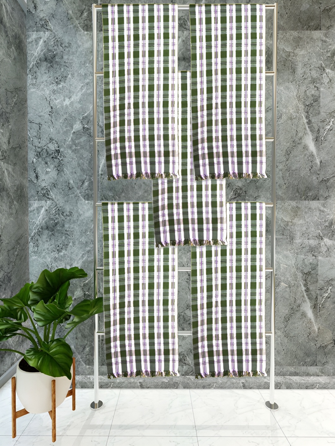 

Athom Living Green & White 5 Piece Checkered Cotton 150 GSM Towel Set