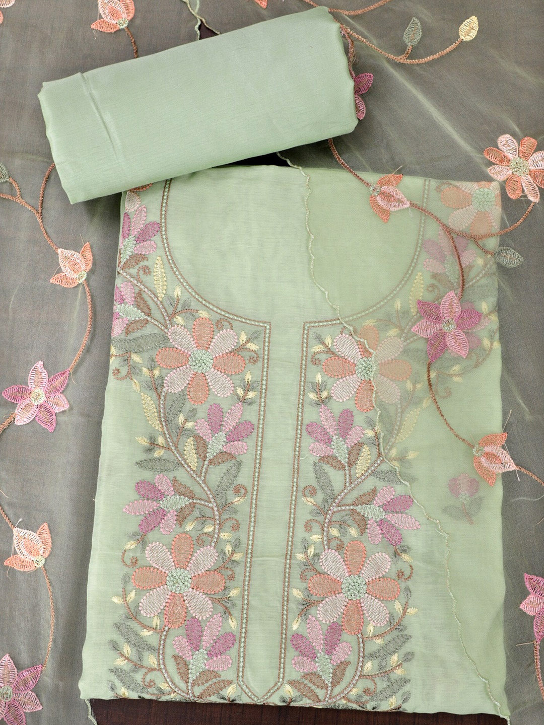 

SALWAR STUDIO Floral Embroidered Pure Cotton Unstitched Dress Material, Green