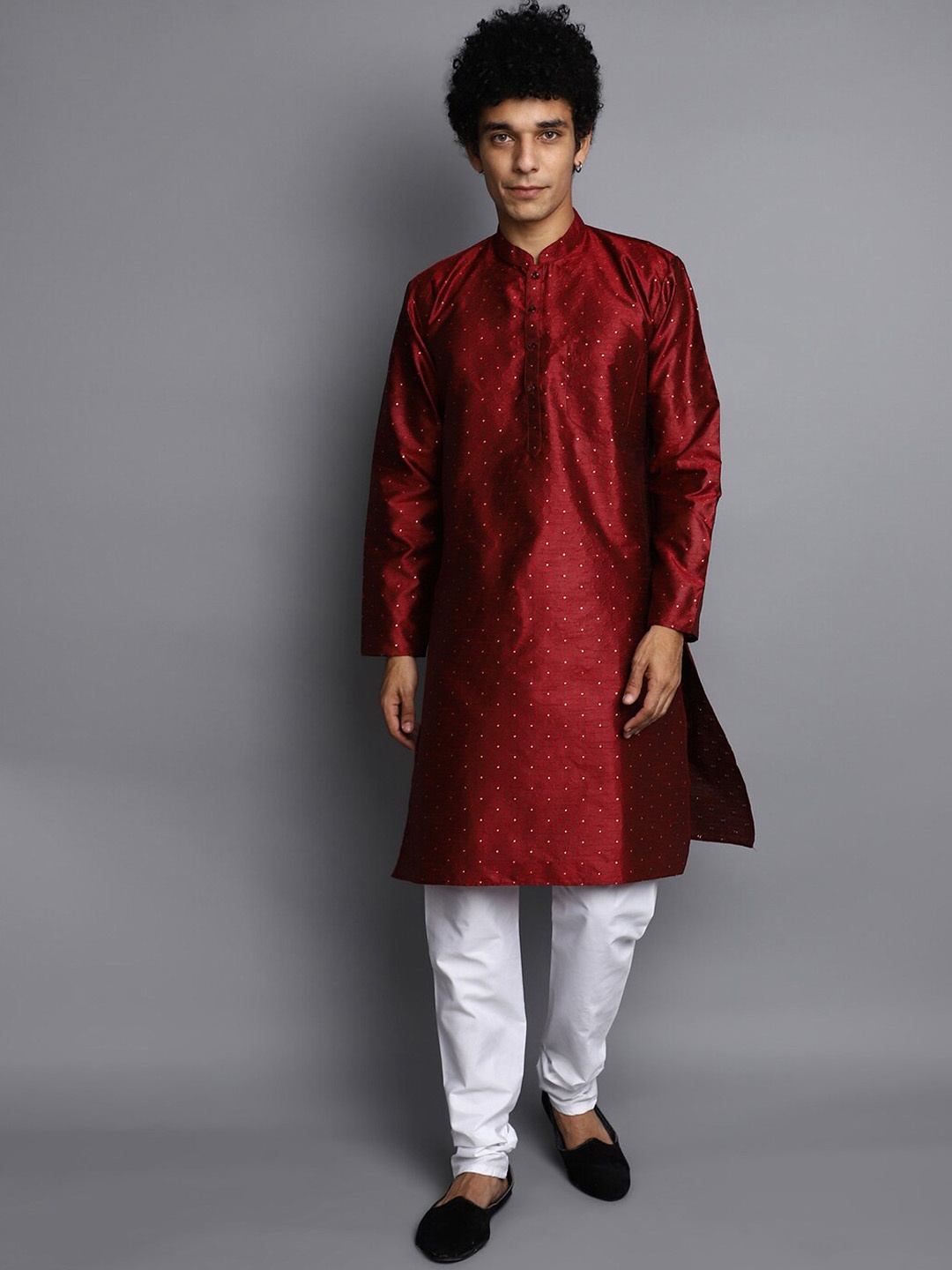 

V-Mart Ethnic Motifs Regular Thread Work Kurta with Pyjamas, Maroon