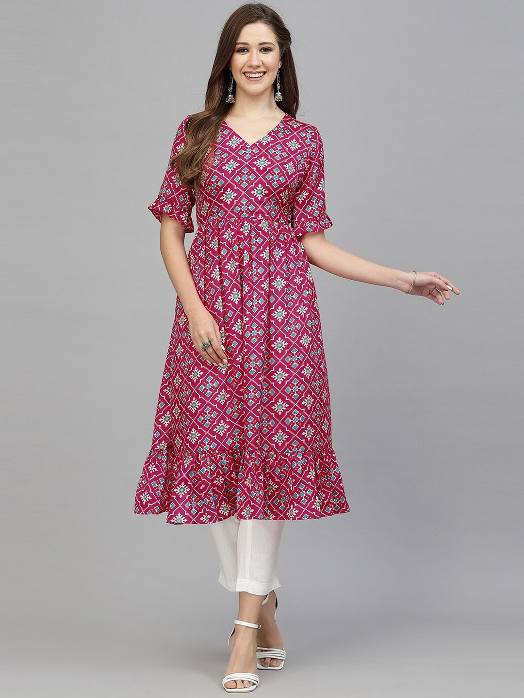 

KALINIGeometric Printed V-Neck Cotton Silk Anarkali Kurta, Pink