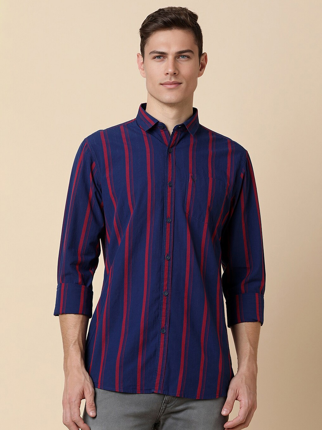 

Allen Solly Custom Fit Vertical Striped Pure Cotton Casual Shirt, Navy blue