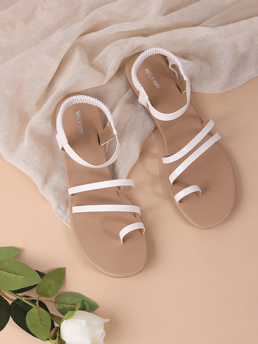 

WALKWAY by Metro One Toe Flats, White