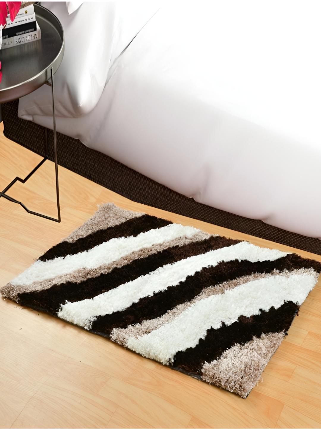 

Shopgallery Modern Shaggy Antiskid Doormat, White