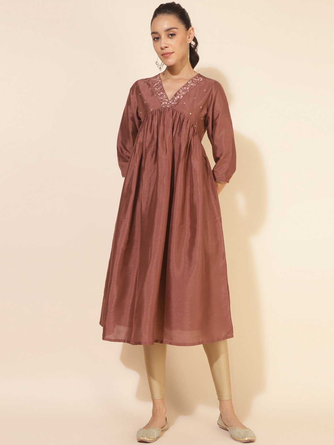 

Janasya Silk Blend Embellished Empire Kurta, Brown