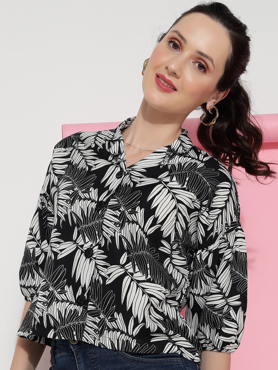 

DressBerry Tropical Print Puff Sleeve Crepe Shirt Style Top, Black