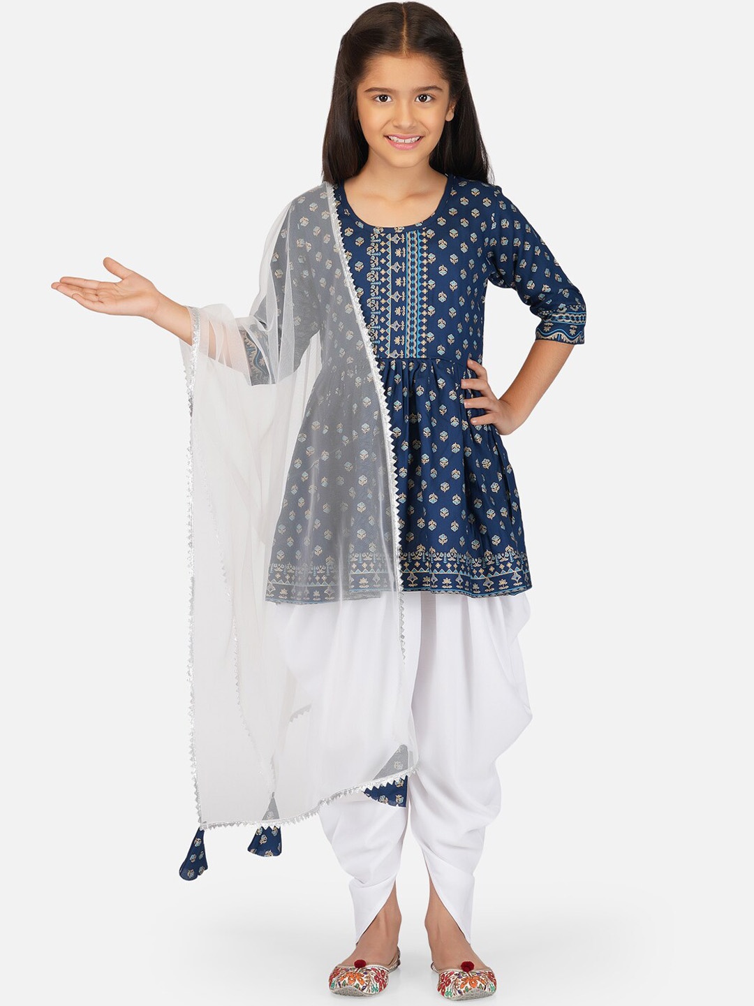 

Angroop Girls Floral Printed Round Neck Pure Cotton Kurta with Patiala & Dupatta, Navy blue