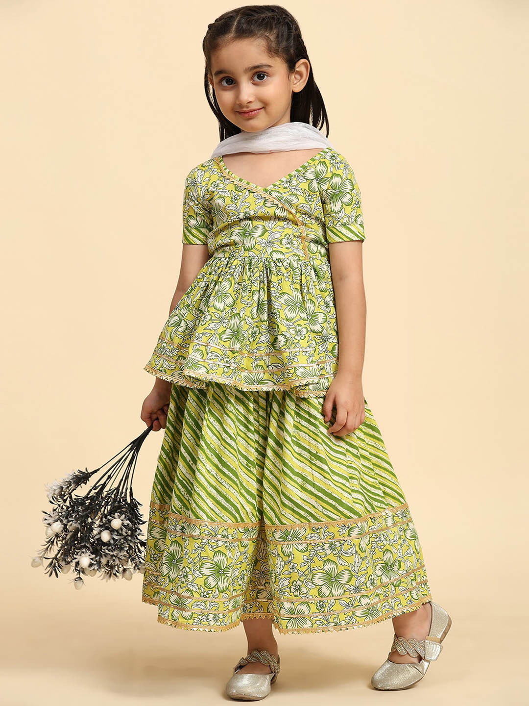 

Angroop Girls Floral Printed Empire Gotta Patti Pure Cotton Kurta With Palazzos & Dupatta, Green