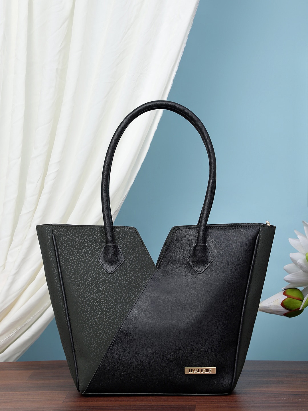 

LEGAL BRIBE Colourblocked PU Shopper Shoulder Bag With Zip Detail, Green