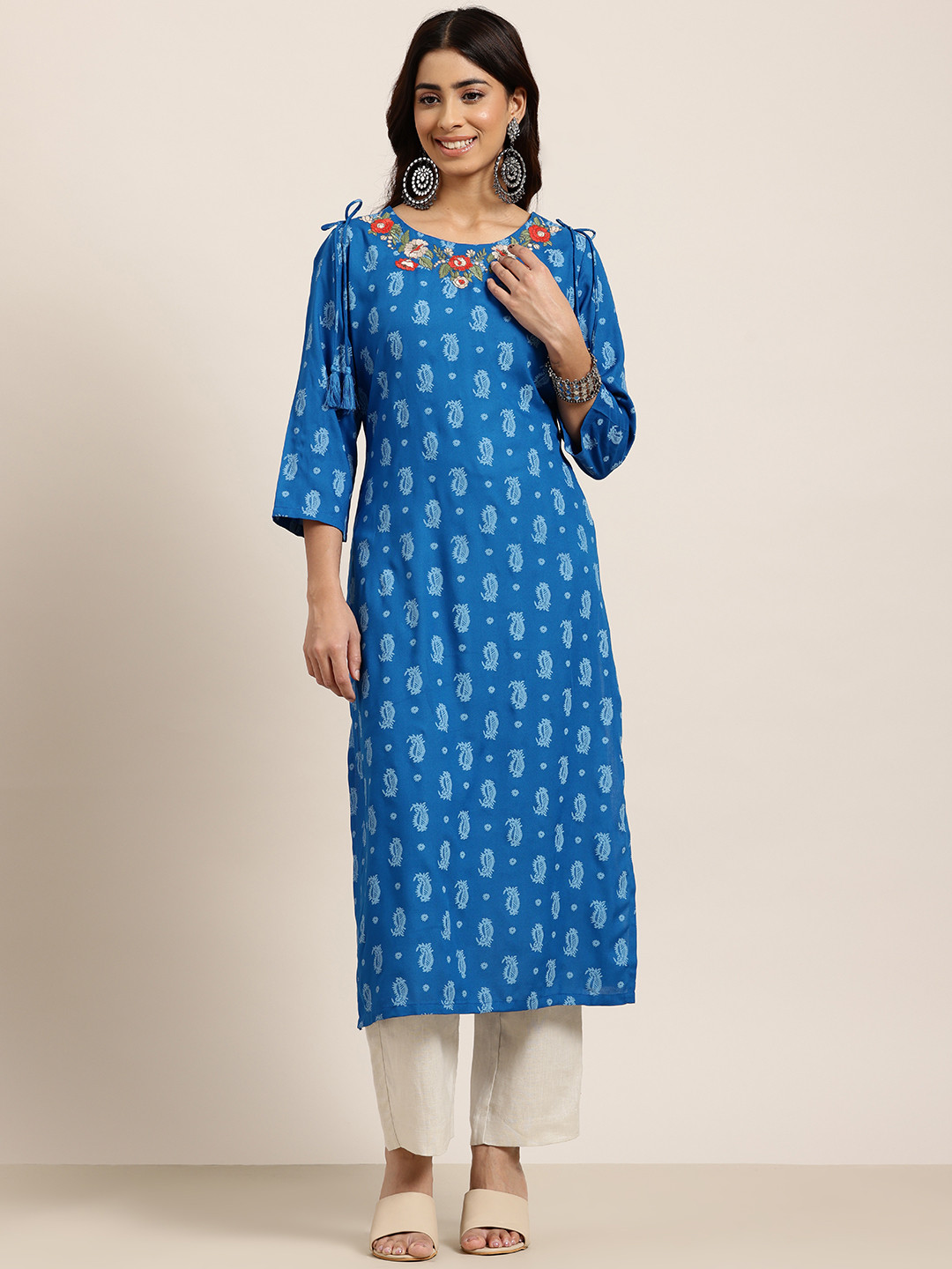 

HERE&NOW Women Ethnic Motifs Printed Thread Work Kurta, Blue