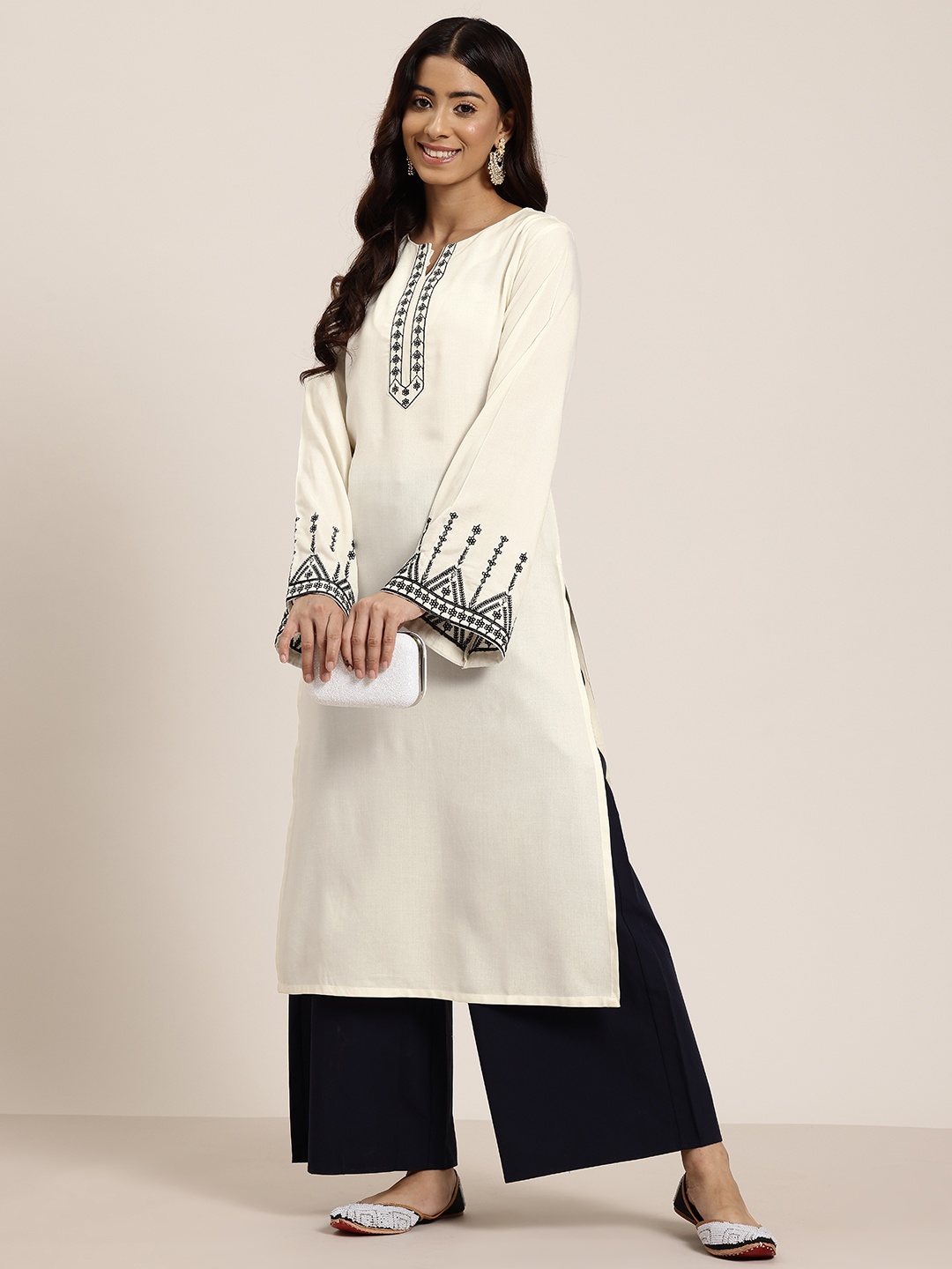

HERE&NOW Embroidered Straight Kurta, Off white