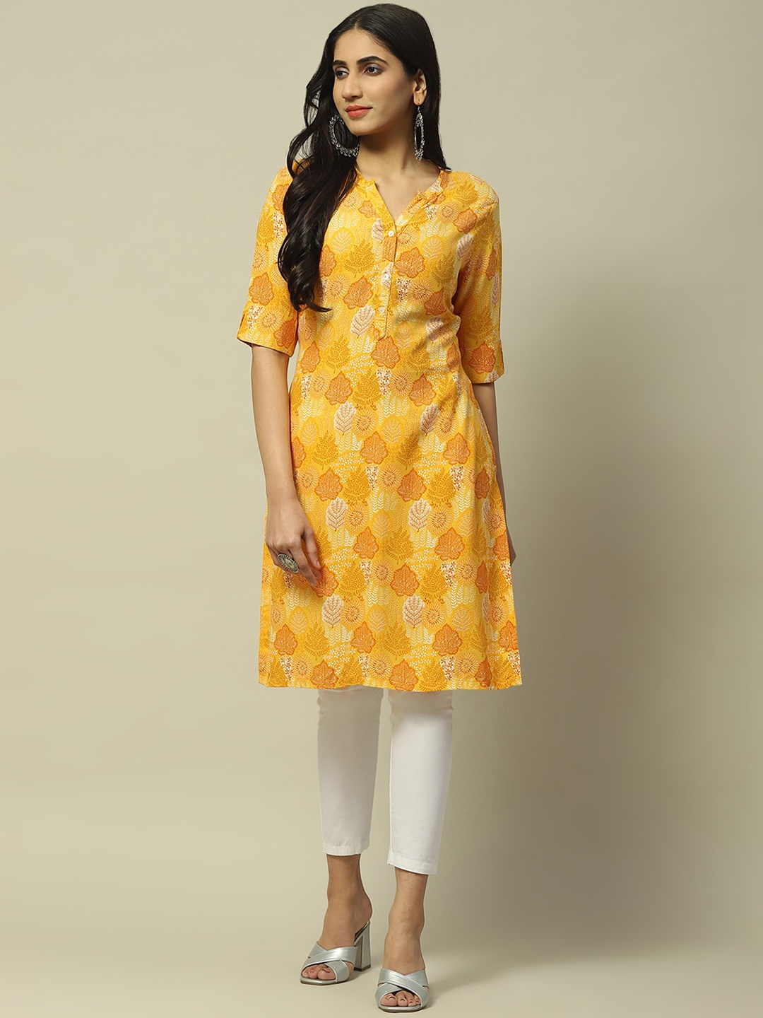 

Rangriti Floral Printed Short Sleeves Strigth Kurta, Yellow