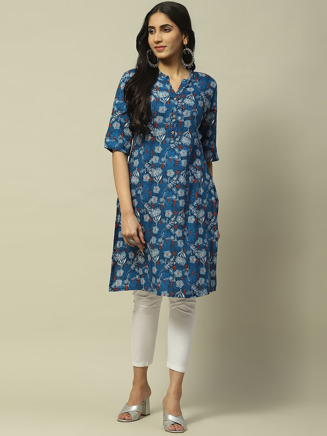 

Rangriti Floral Printed Strigth Kurta, Navy blue