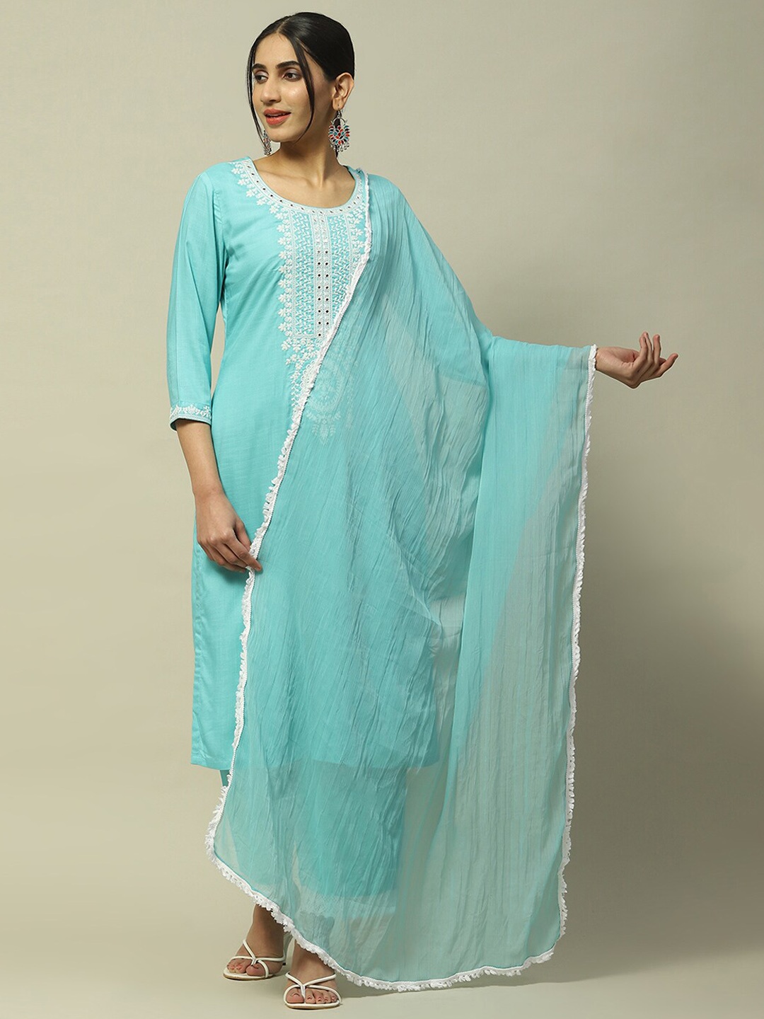 

Rangriti Floral Yoke Design Round Neck Thread Work Regular Straight Kurta, Blue