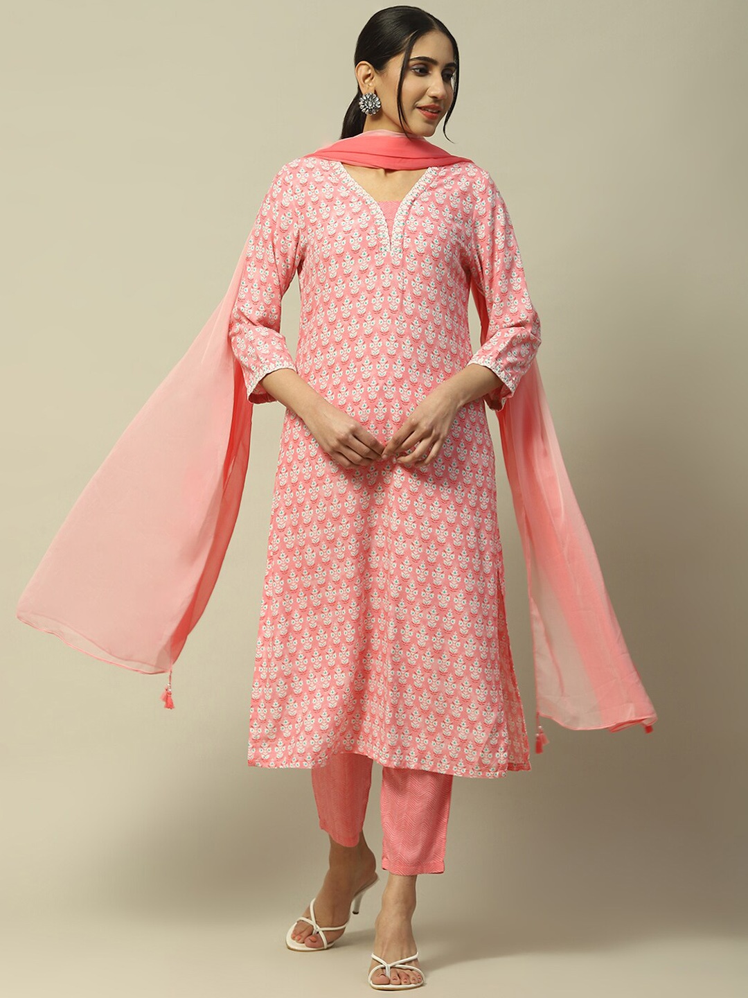 

Rangriti Floral Printed Regular Thread Work Kurta with Trousers & With Dupatta, Pink