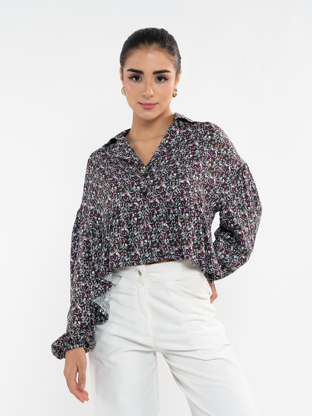 

Stylecast X Hersheinbox Floral Print Puff Sleeve Shirt Style Crop Top, Black