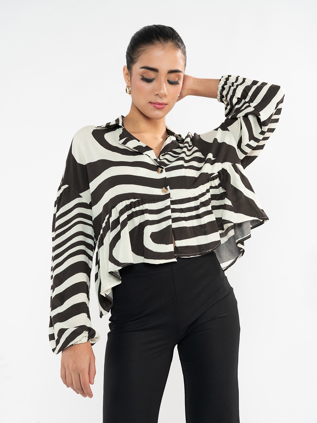 

Stylecast X Hersheinbox Printed Bishop Sleeves Shirt Style Top, Brown