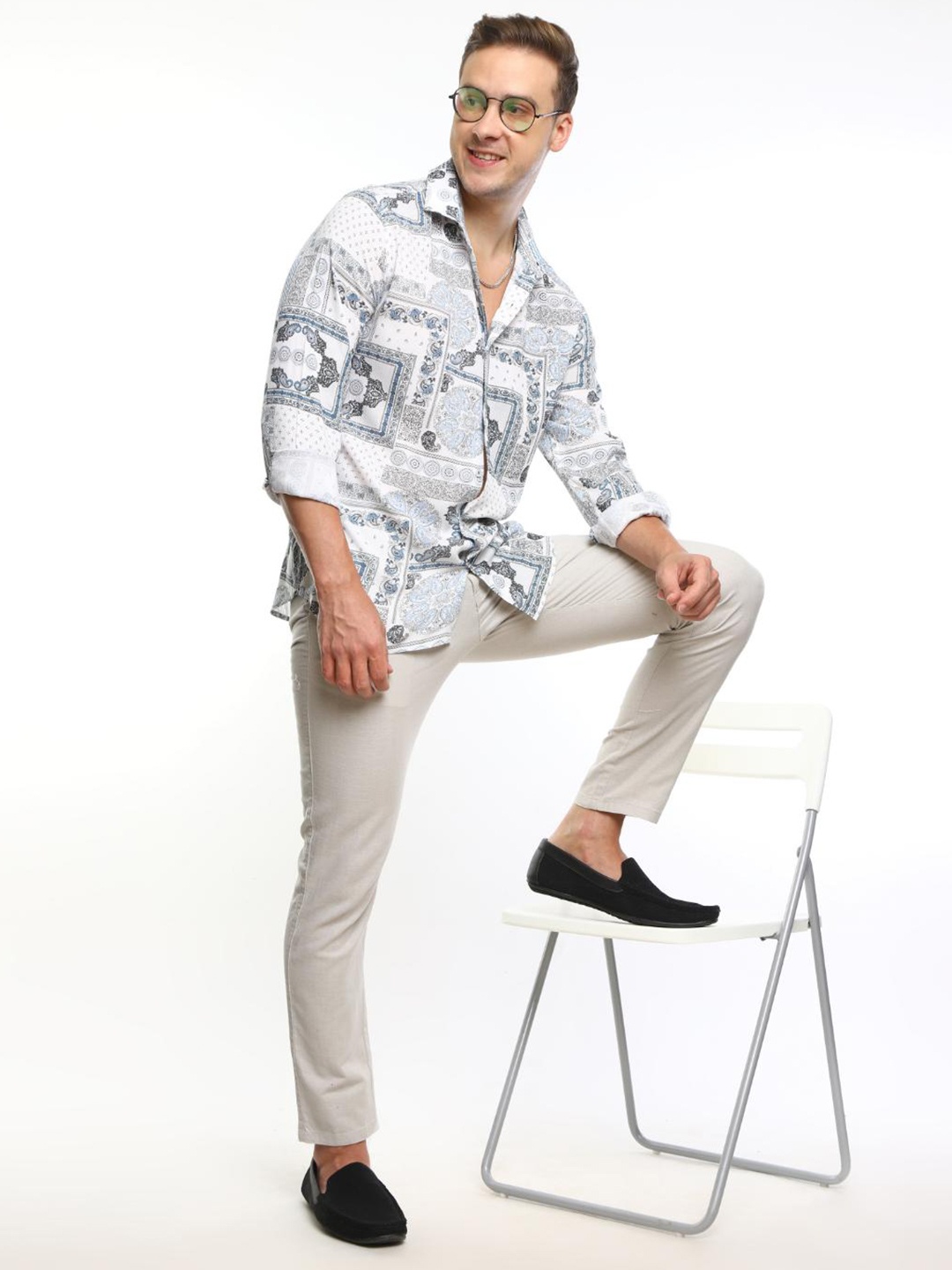 

FLY 69 Premium Slim Fit Floral Ethnic Motifs Printed Casual Shirt, Blue