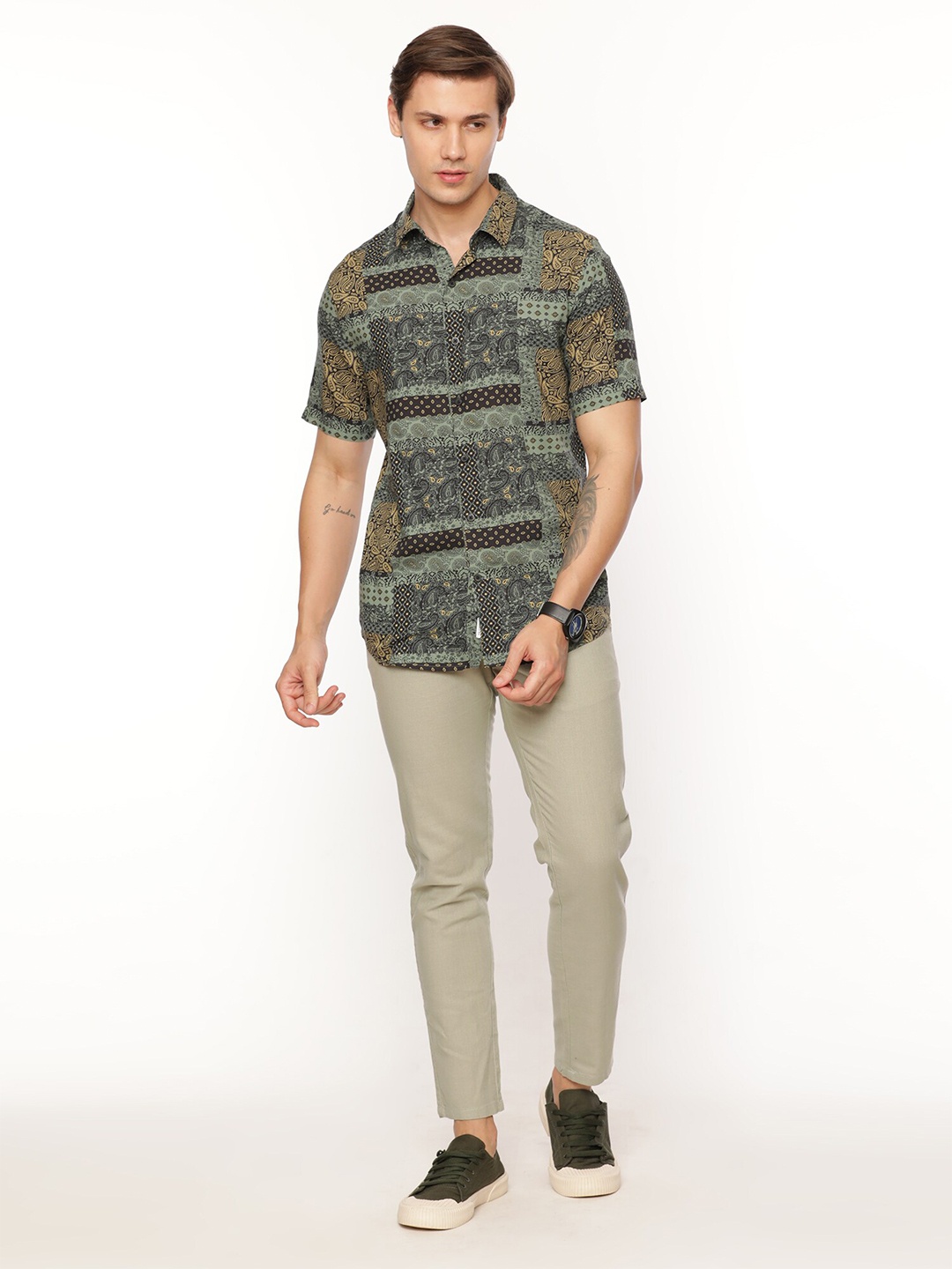 

FLY 69 Ethnic Motifs Printed Premium Slim Fit Pure Cotton Casual Shirt, Green