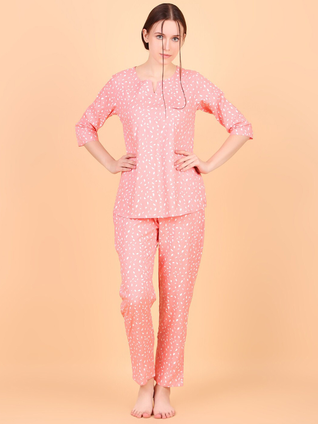 

Ichaa Floral Printed Notched Neck Top With Pyjamas, Pink
