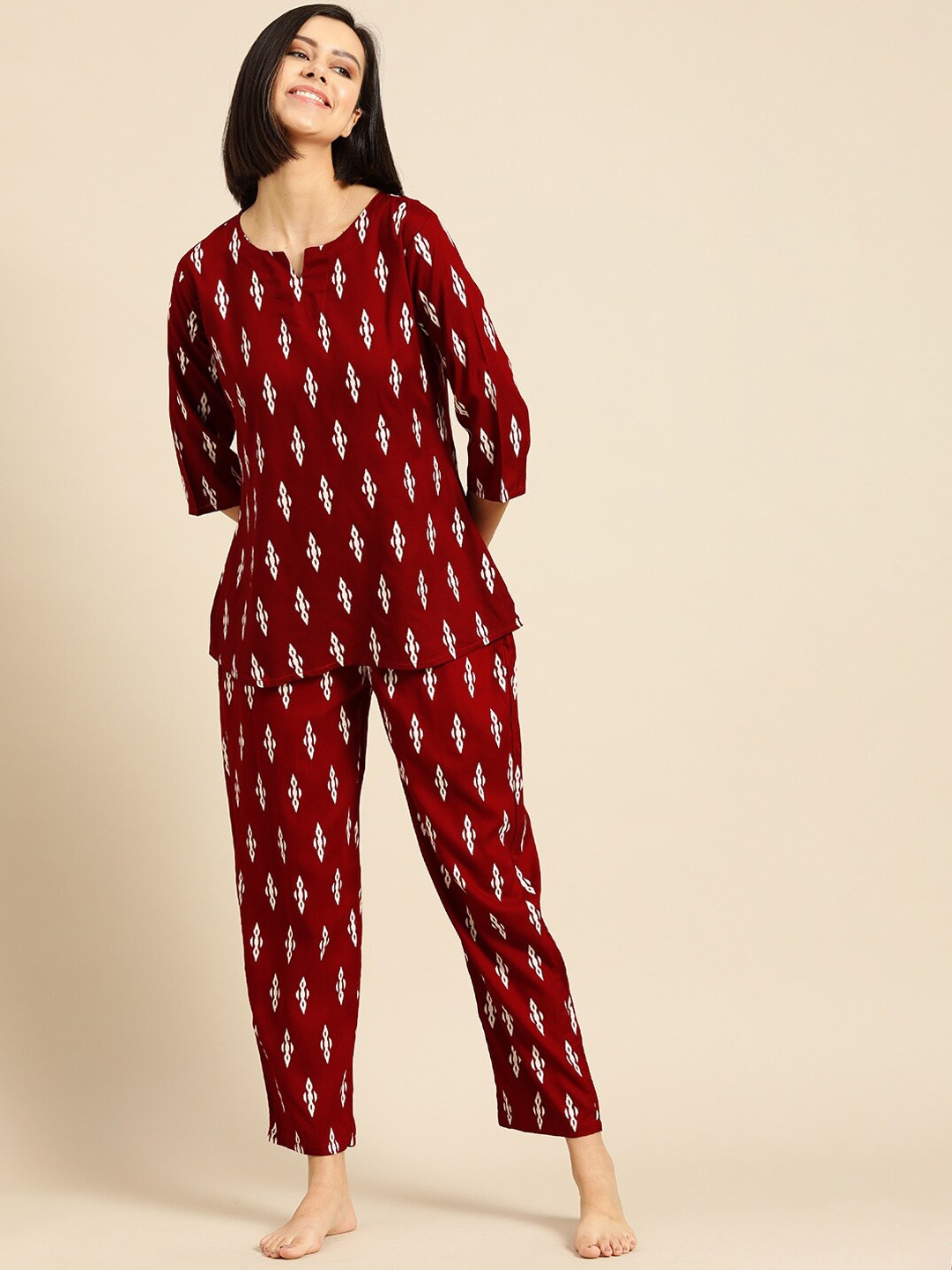 

Ichaa Ethnic Motifs Printed Night Suit, Maroon