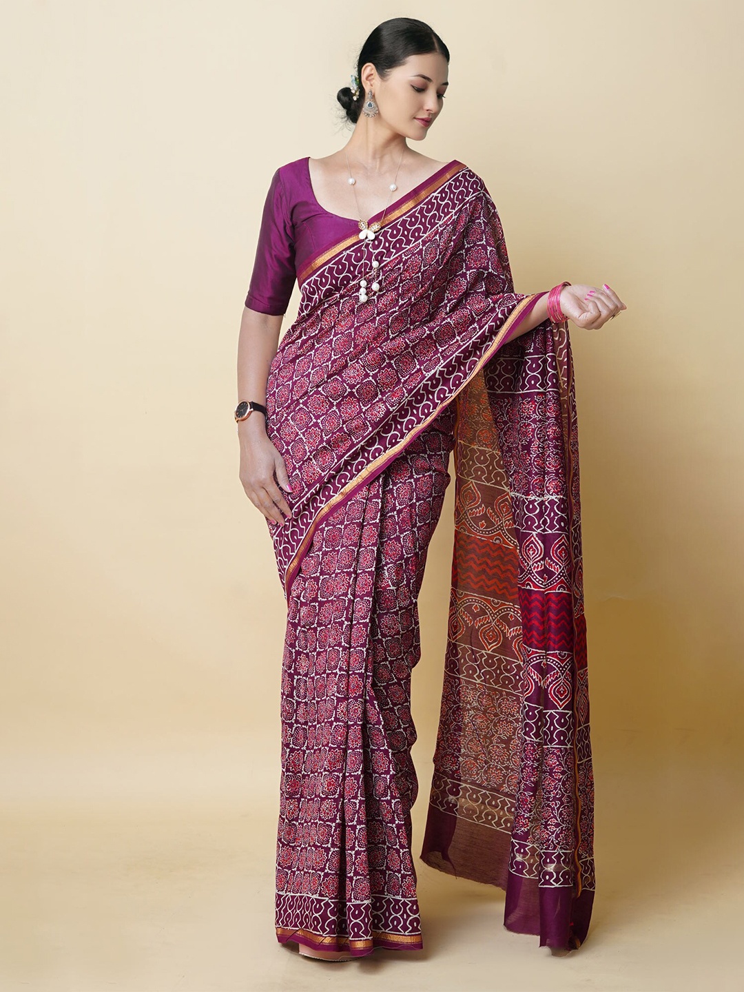 

Unnati Silks Ethnic Motifs Printed Zari Pure Cotton Chanderi Saree, Burgundy