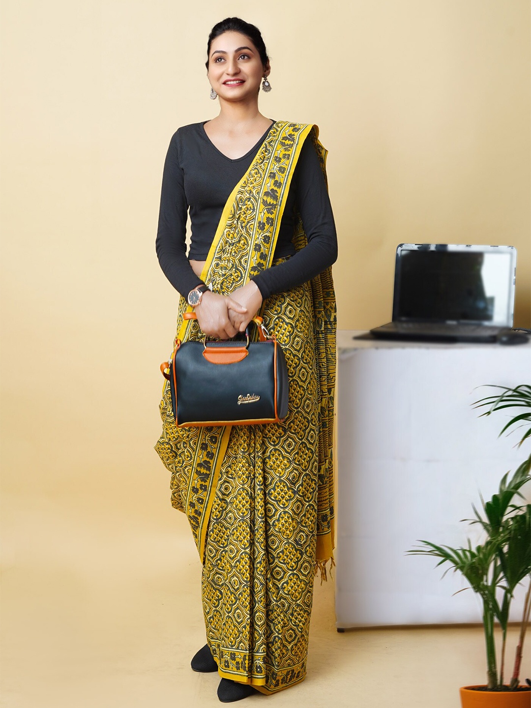 

Unnati Silks Ajrak Zari Handloom Block Print Saree, Yellow