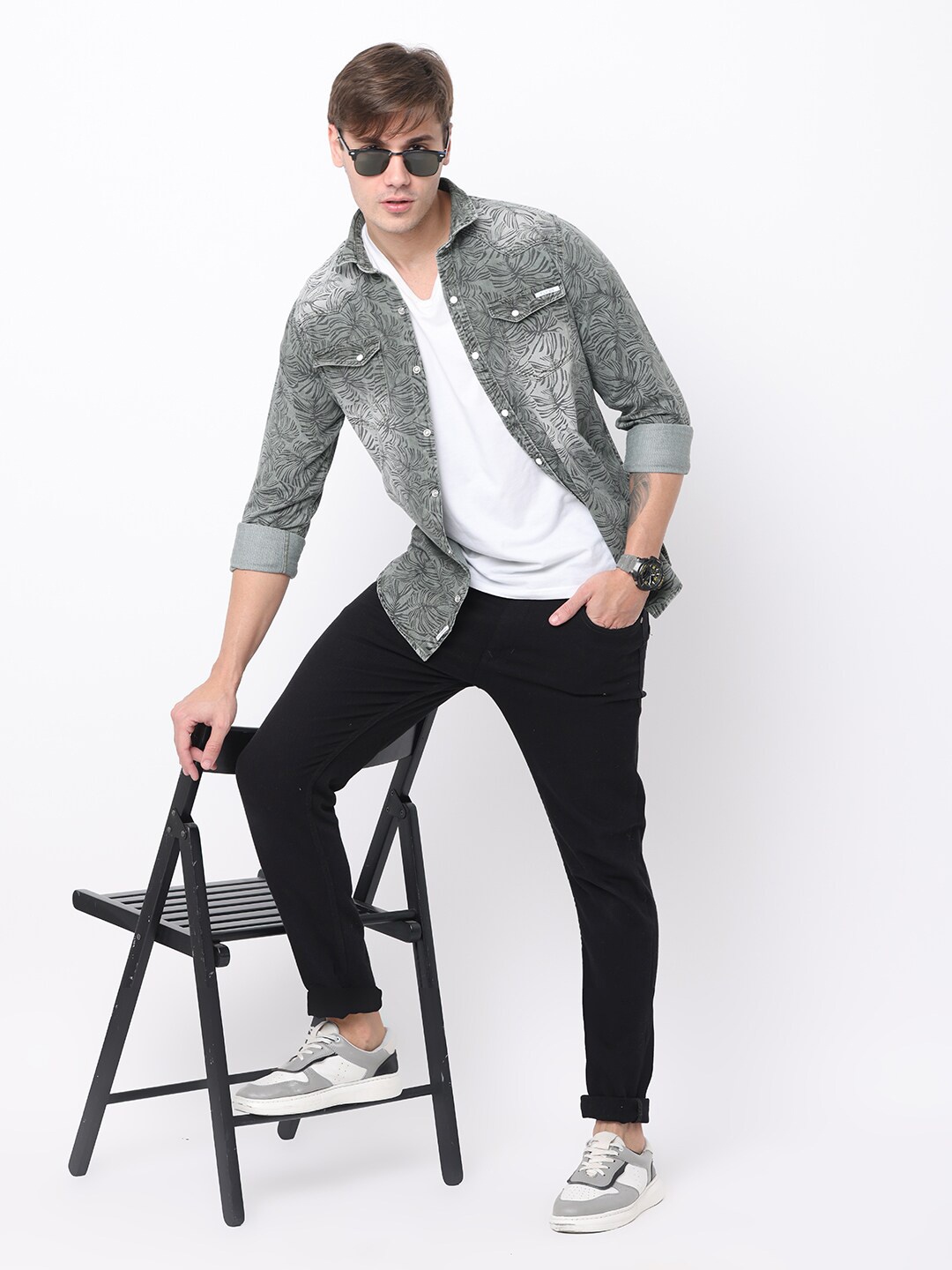 

FLY 69 Men Premium Slim Fit Tropical Printed Long Sleeves Casual Shirt, Green