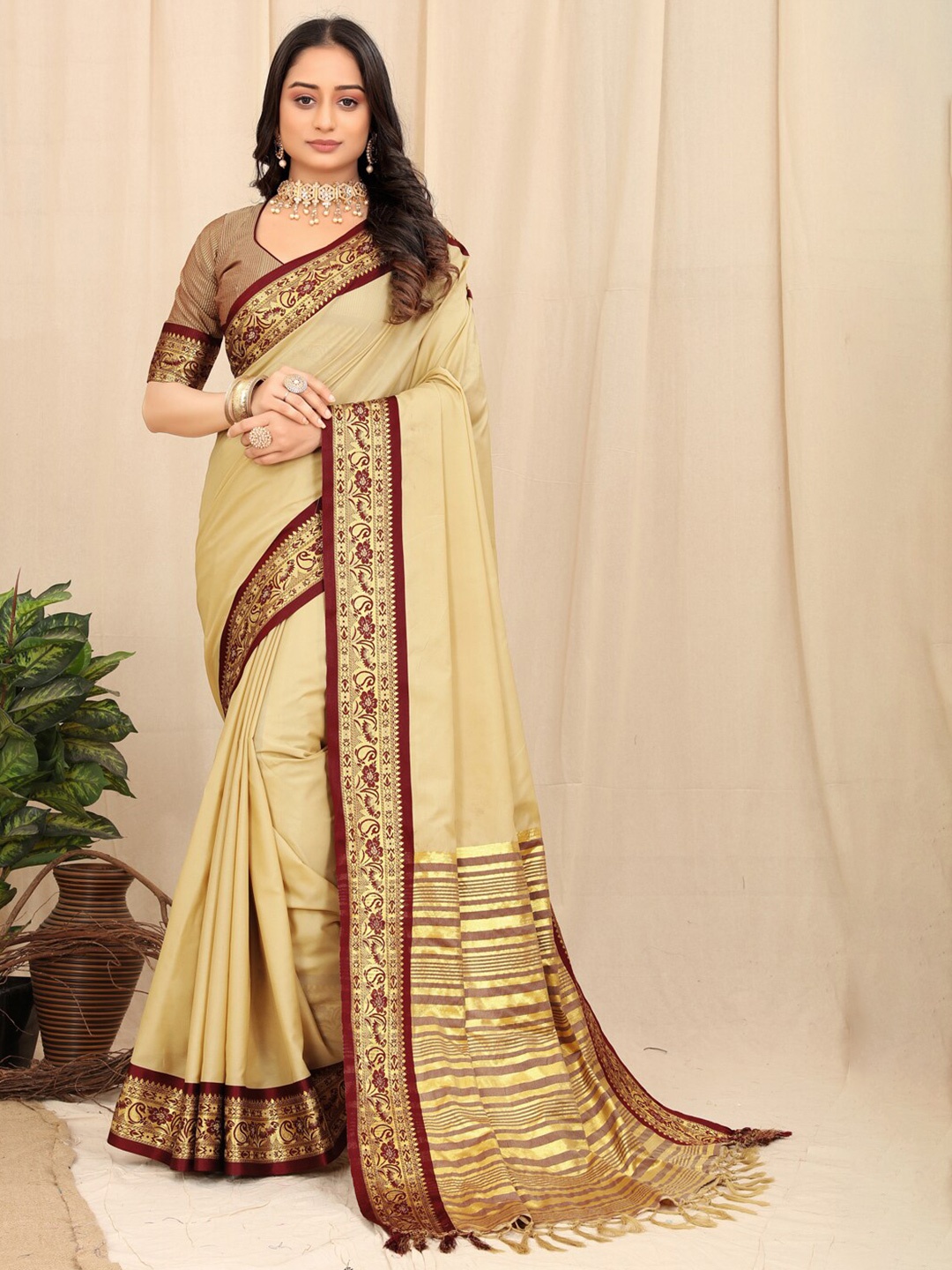 

SILKWEAR Zari Silk Cotton Narayan Peth Saree, Beige