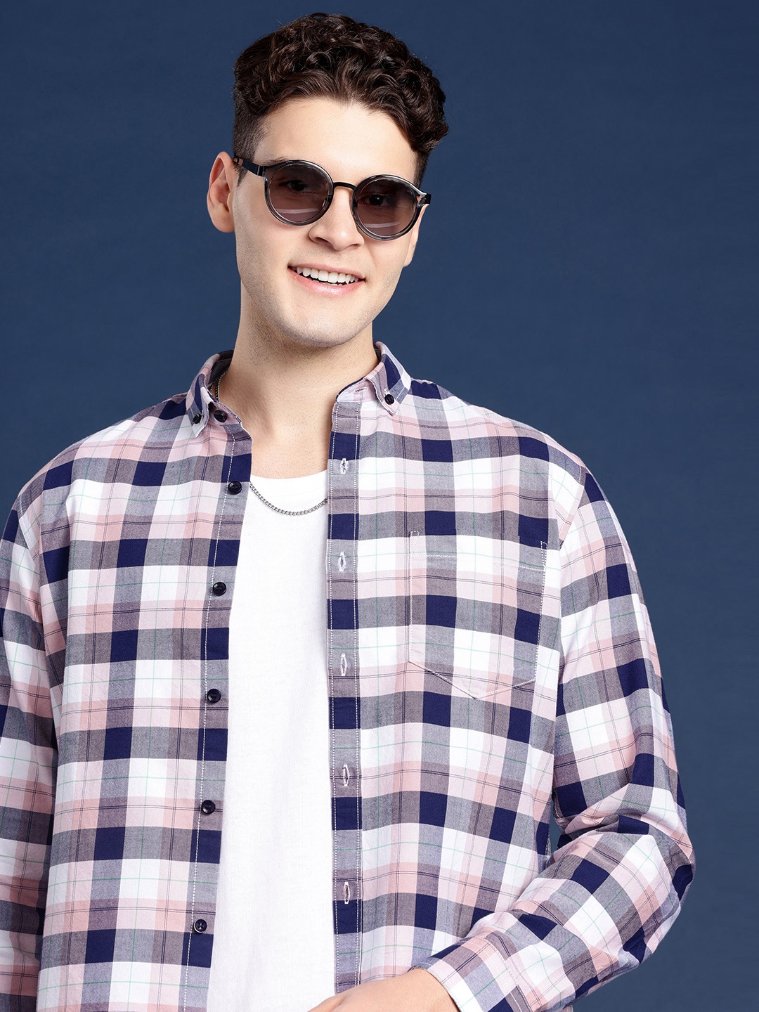 

Mast & Harbour Men Standard Checked Casual Shirt, Pink