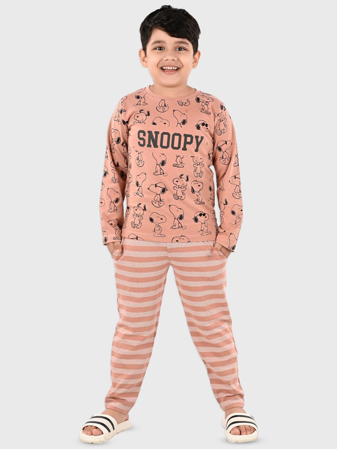 

DENIKID Kids Snoopy Printed Pure Cotton T-shirt with Pyjamas, Rust