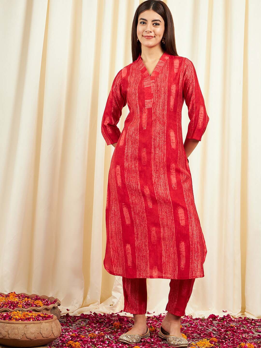 

Ishin Striped Printed Regular Chanderi Silk Straight Kurta with Trousers, Red
