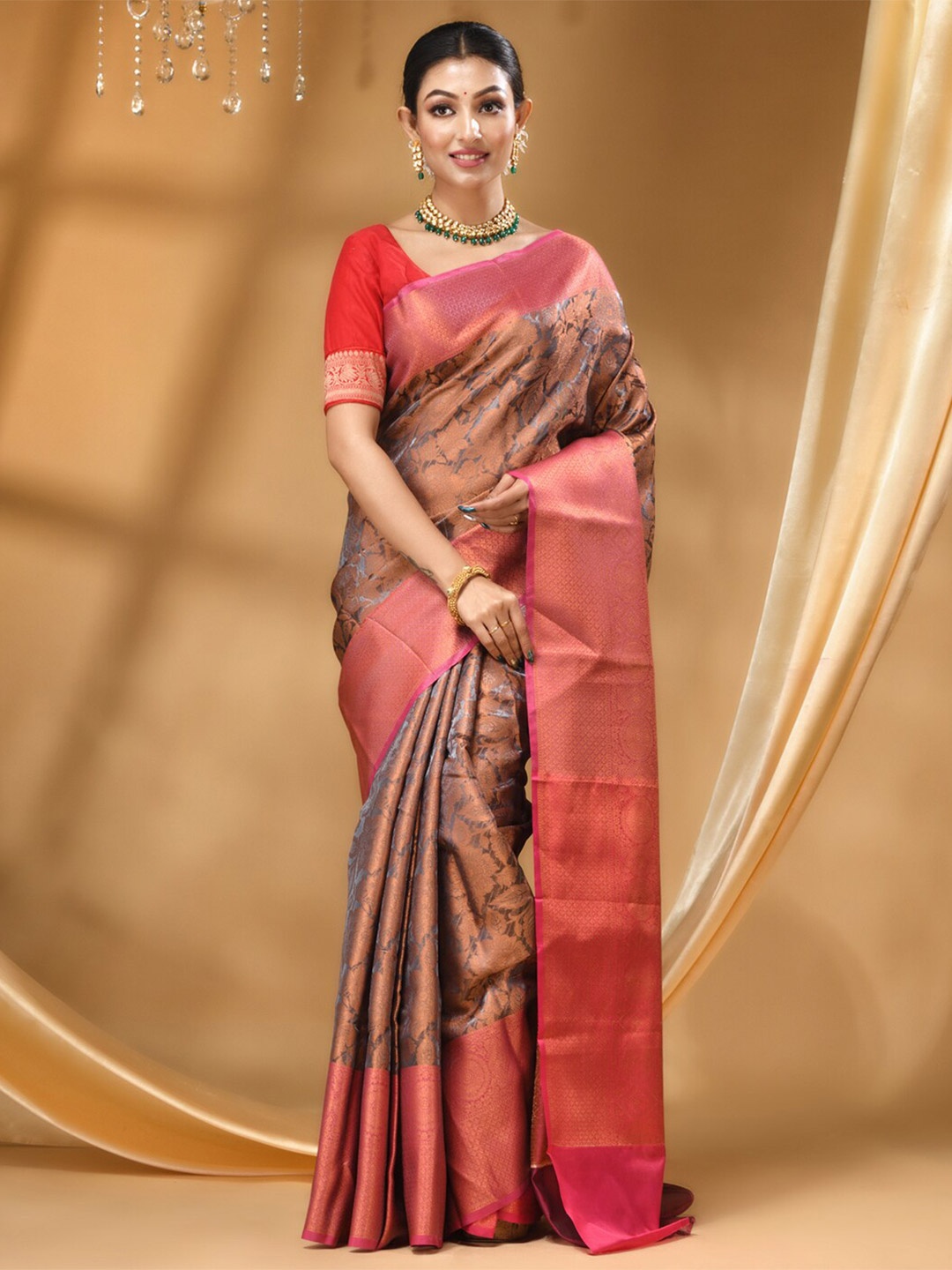 

HOUSE OF BEGUM Floral Woven Design Zari Banarasi Saree, Grey