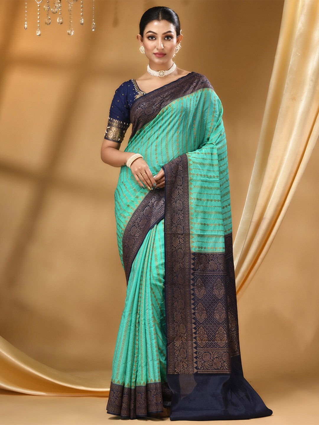 

HOUSE OF BEGUM Striped Zari Detailed Banarasi Saree, Sea green