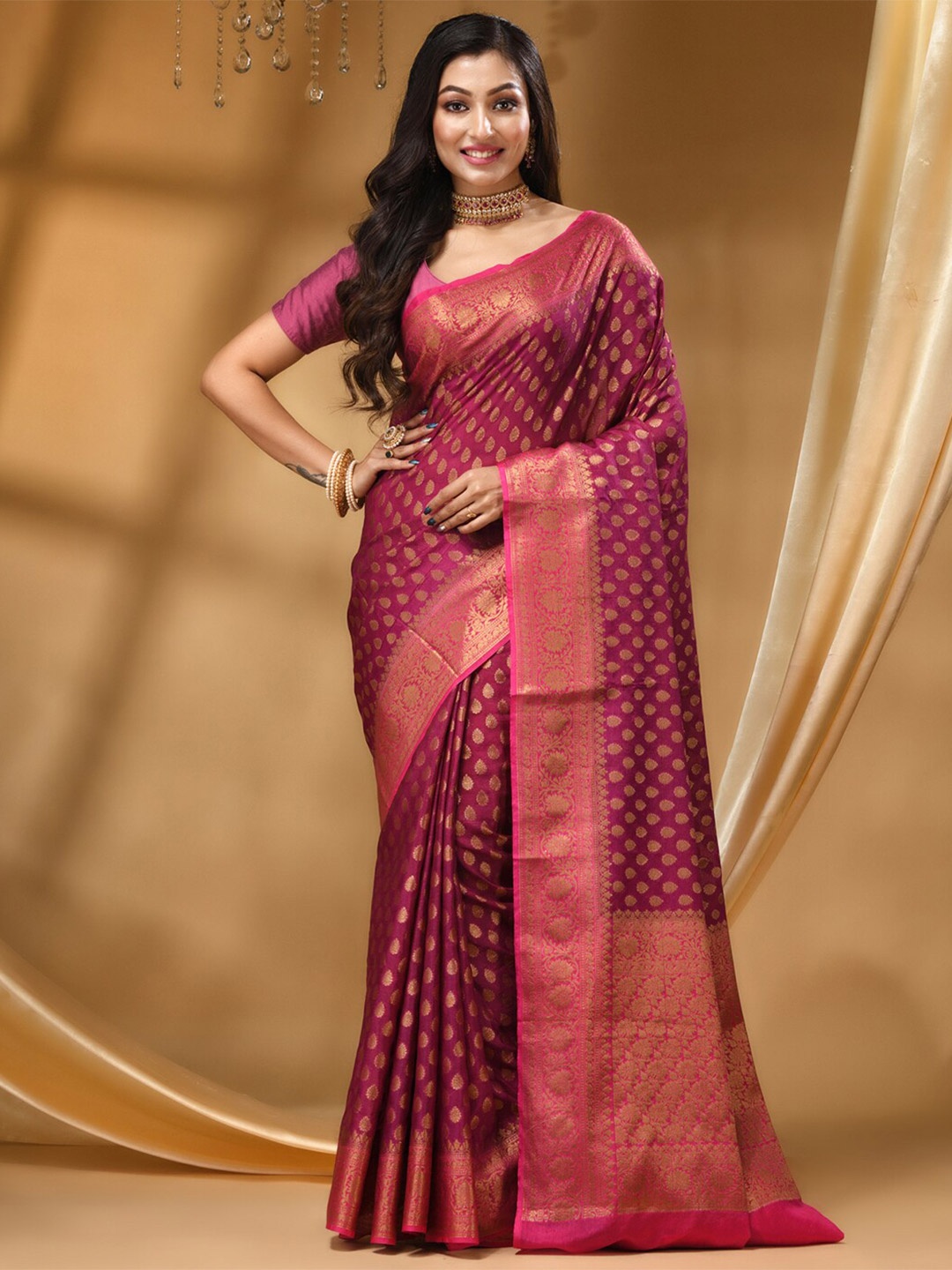 

HOUSE OF BEGUM Ethnic Motifs Woven Design Zari Banarasi Saree, Maroon