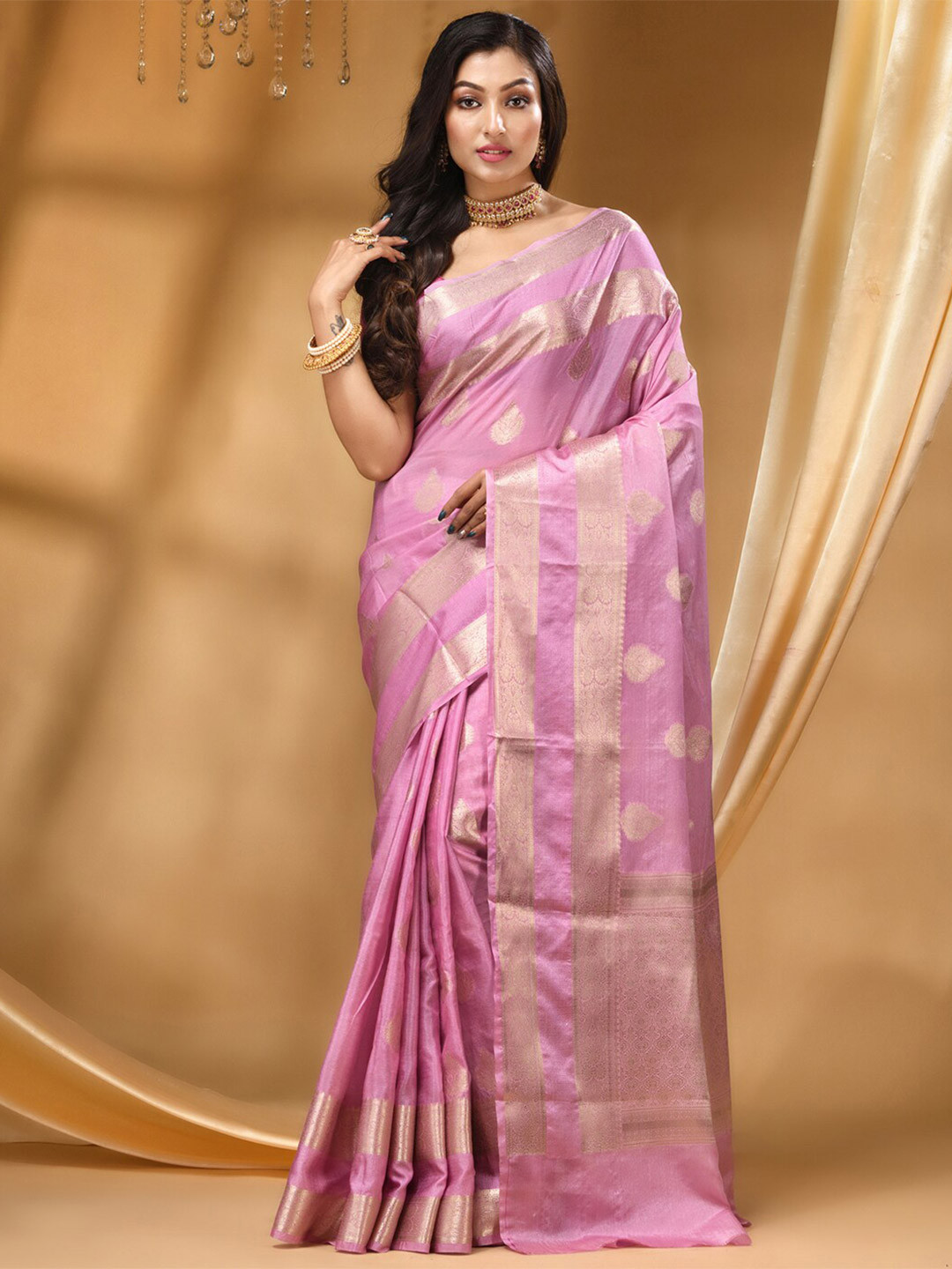 

HOUSE OF BEGUM Ethnic Motifs Woven Design Zari Banarasi Saree, Pink