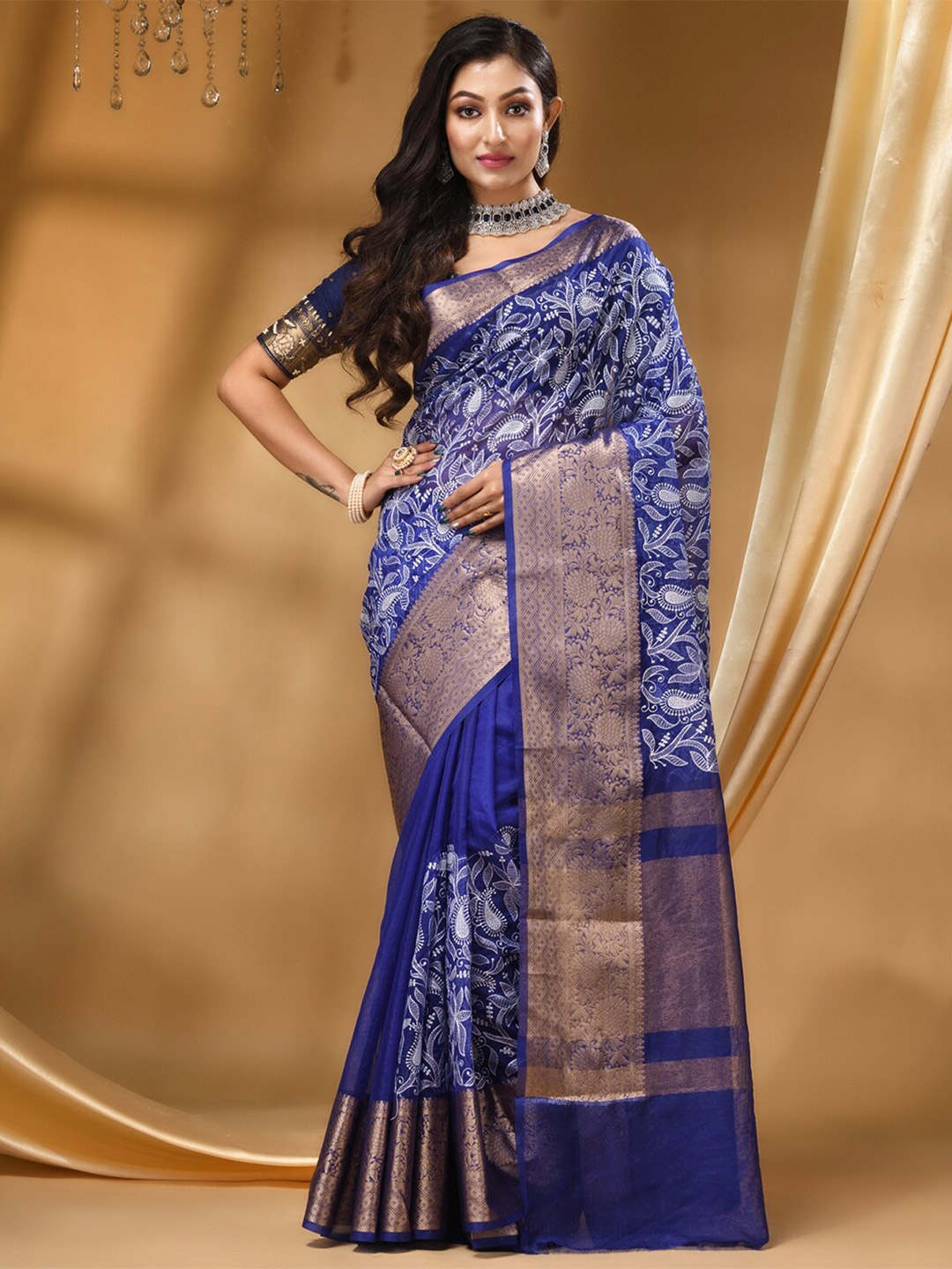 

HOUSE OF BEGUM Ethnic Motifs Embroidered Zari Banarasi Saree, Blue