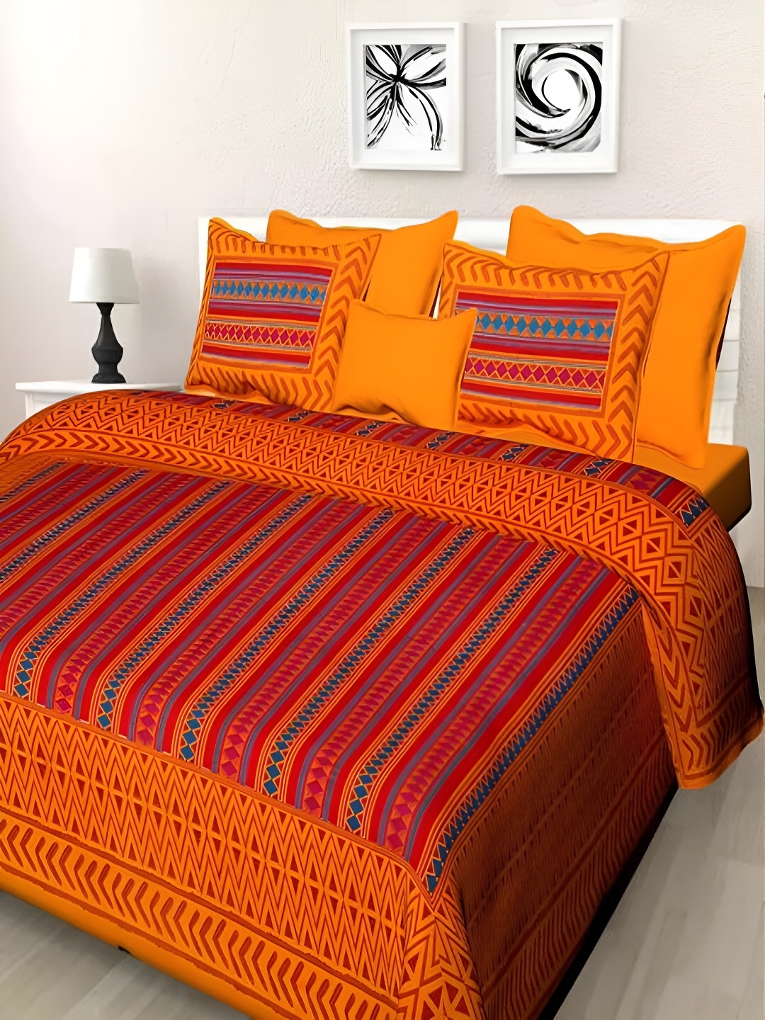 

Runjhun Orange & Red Geometric 180 TC Queen Bedsheet with 2 Pillow Covers