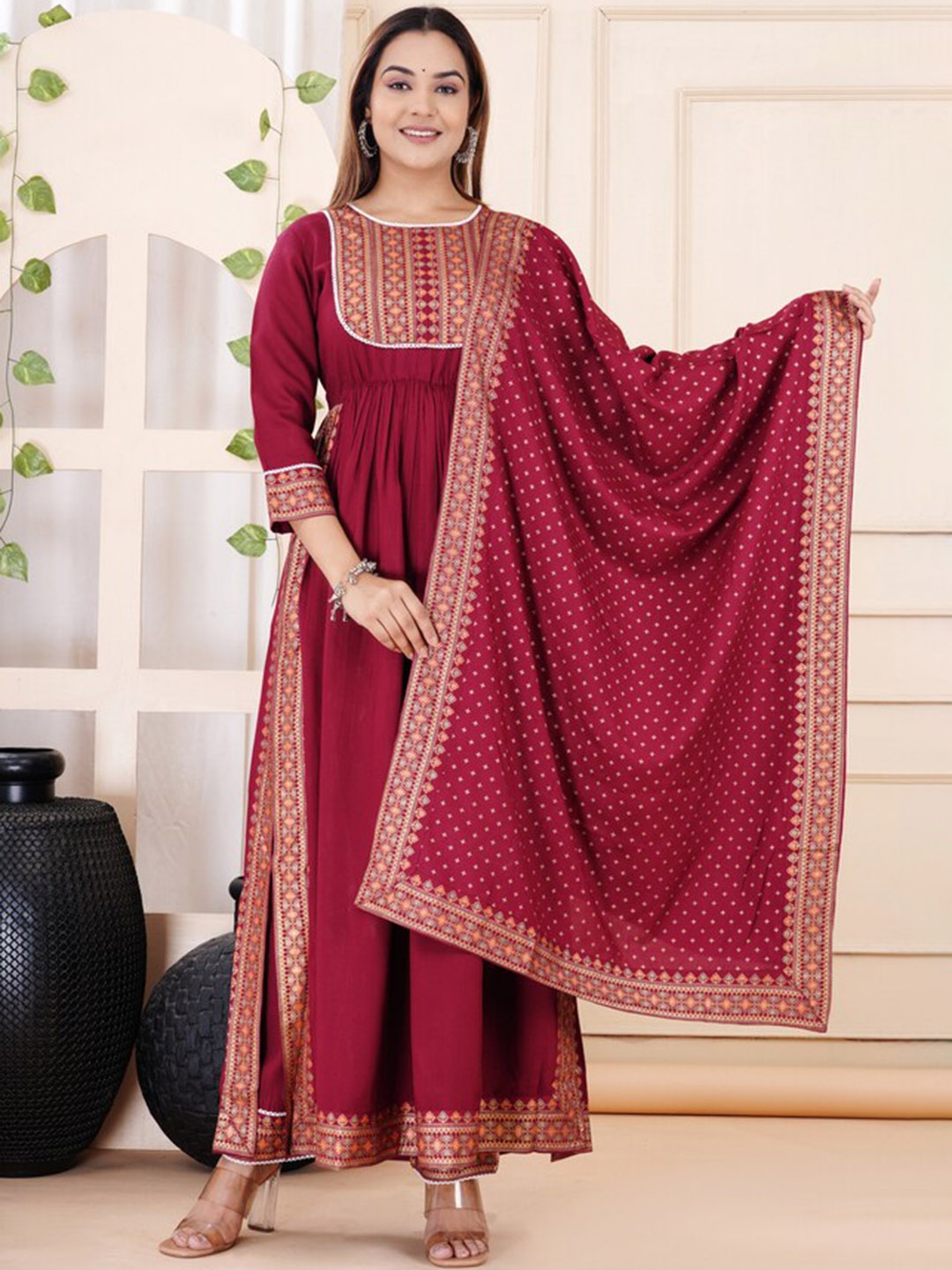 

HEERAJI Ethnic Motifs Printed Empire Kurta With Palazzo & Dupatta, Maroon