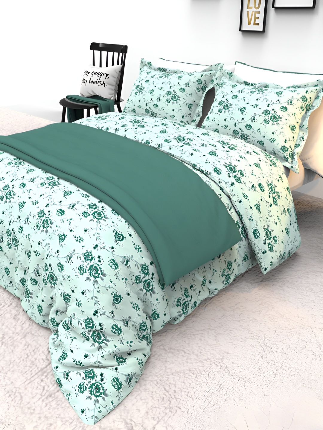 

THE WHITE MOSS Green Floral Printed 130 TC Queen Bedsheet With 2 Pillow Covers
